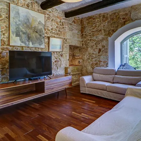Wonderful 4br With Private Pool