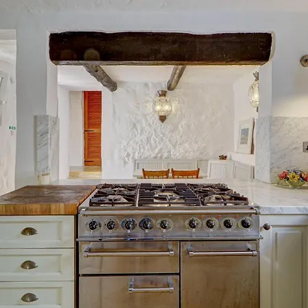Wonderful 4br With Private Pool Villa