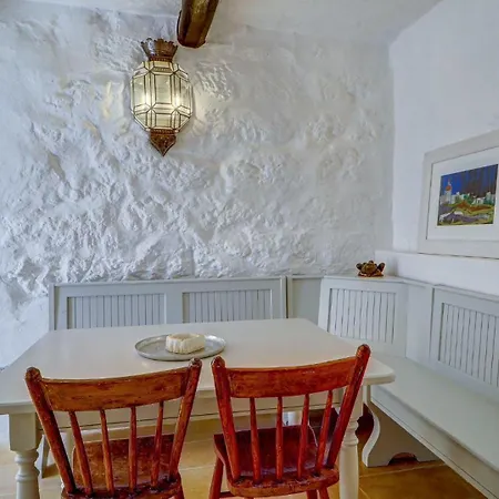 Wonderful 4br With Private Pool Rabat