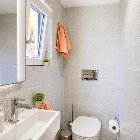 Wonderful 4br With Private Pool Villa Rabat