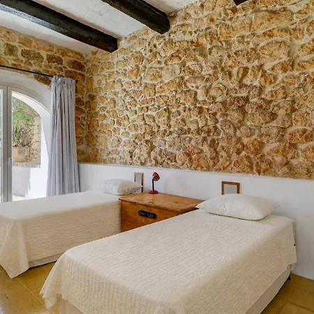 Wonderful 4br With Private Pool Villa Rabat