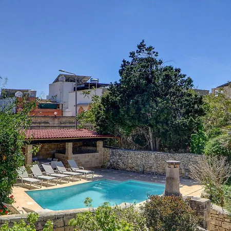 Wonderful 4br With Private Pool Rabat