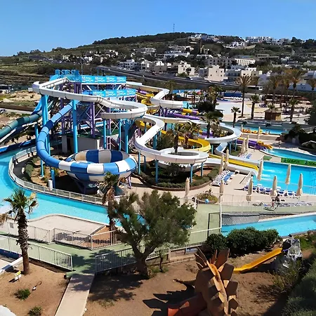 Wonderful 4br With Private Pool Villa Rabat